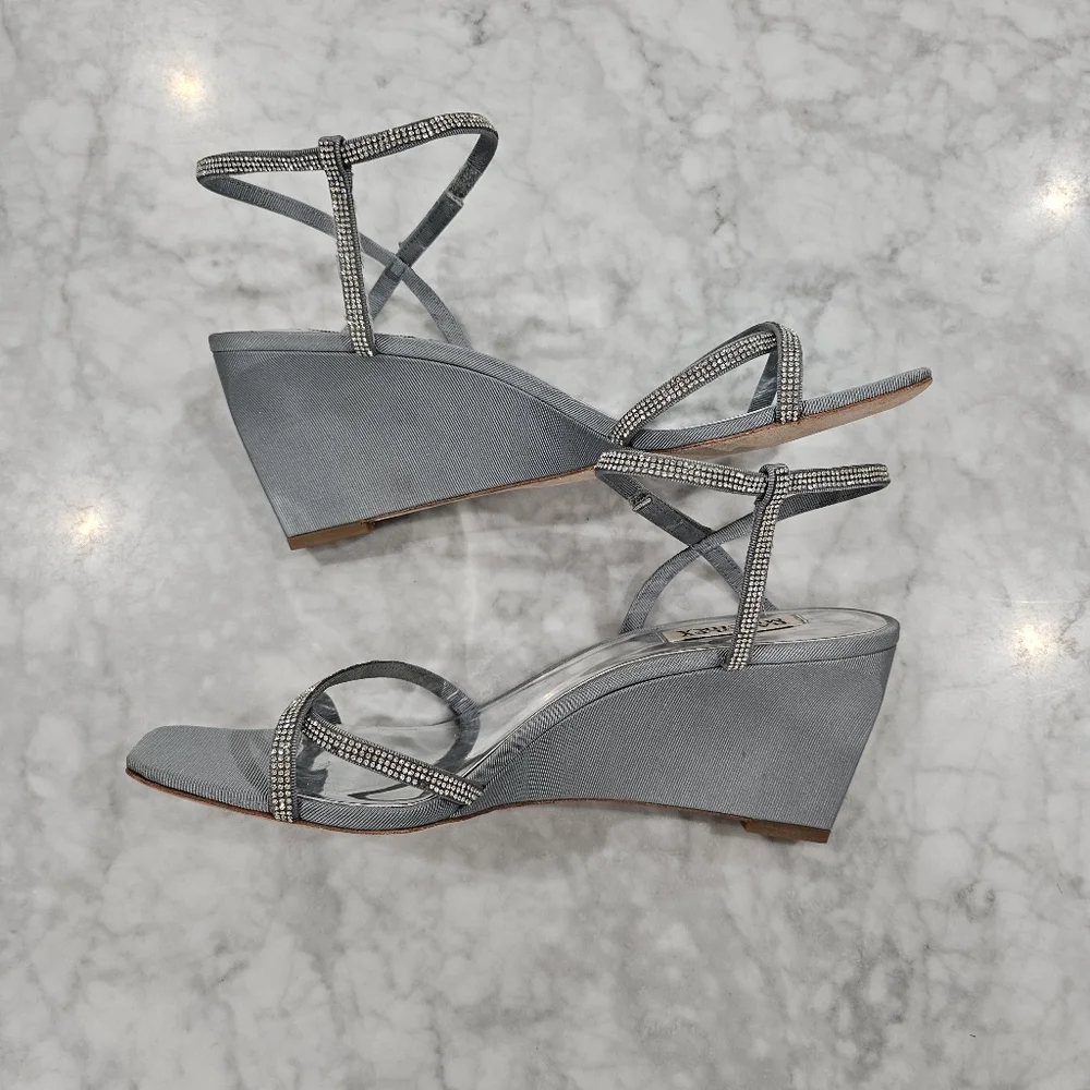 NWOB Badgley Mischka Wedge Rhinestone Strappy Sandals‎ light blue size 10